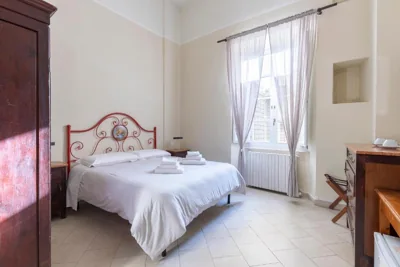 Chambre double avec salle de bains privative — Lucca Charm